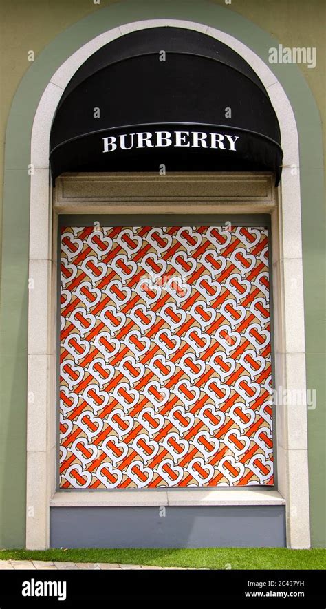 burberry outlet las rozas de madrid photos|burberry outlet store madrid.